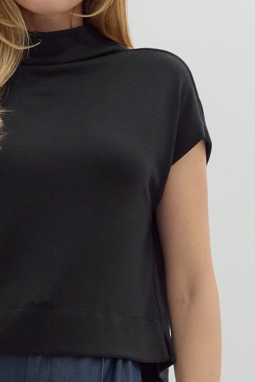Daphne Short Sleeve Knit Top
