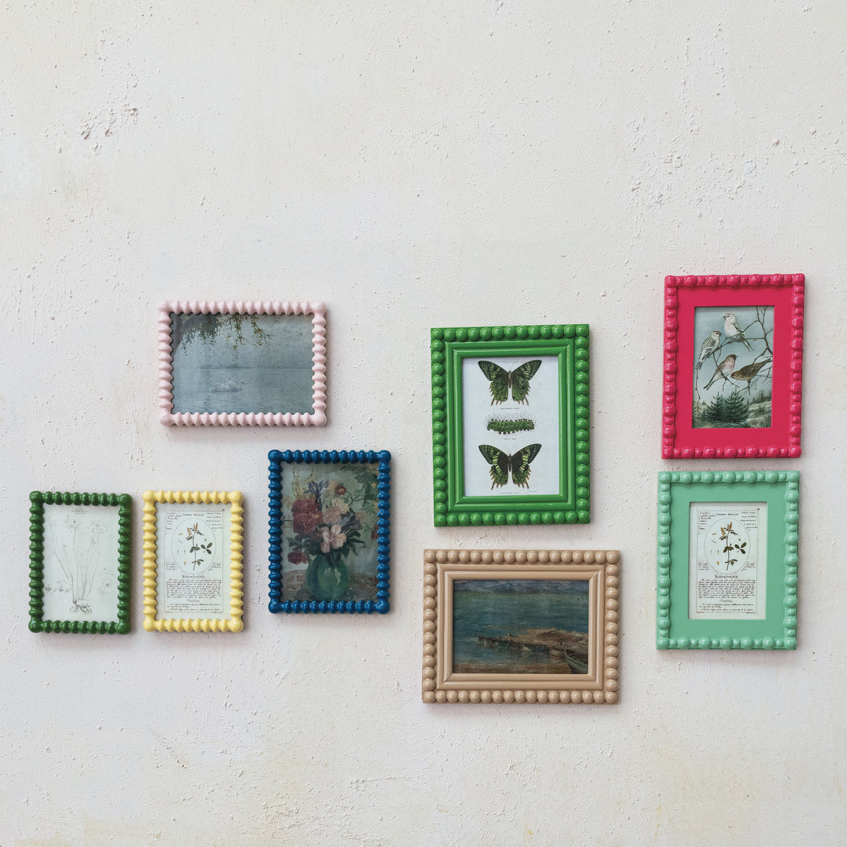 Vintage-Inspired Scalloped Art Frames