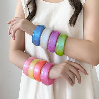 Chunky Iridescent Round Resin Stackable Bangle Bracelet MK2PPPO6W6JBR126