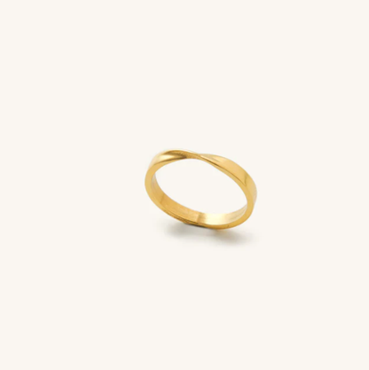 Viv Twisted Ring