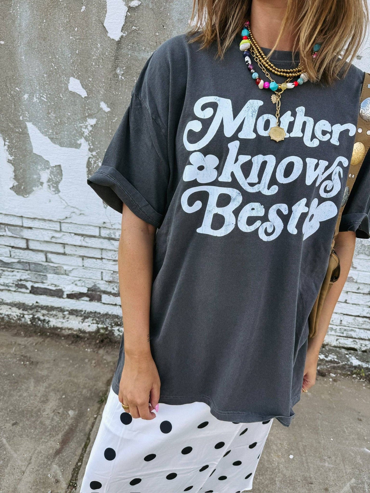 Mother knows best graphic tee