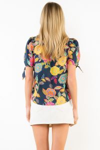 Jenica Top