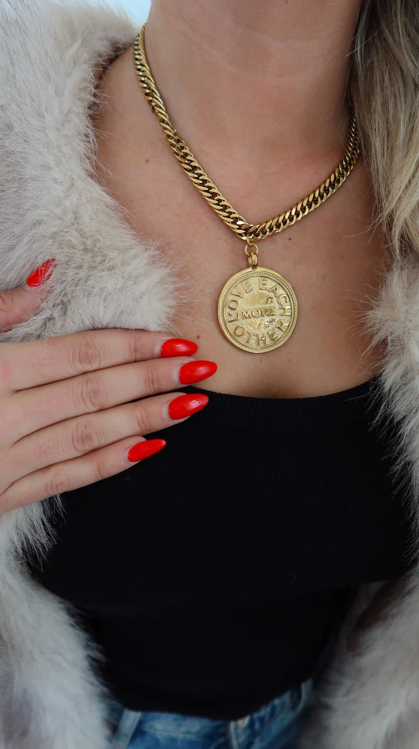 Chansutt Pearl Meredith Necklace
