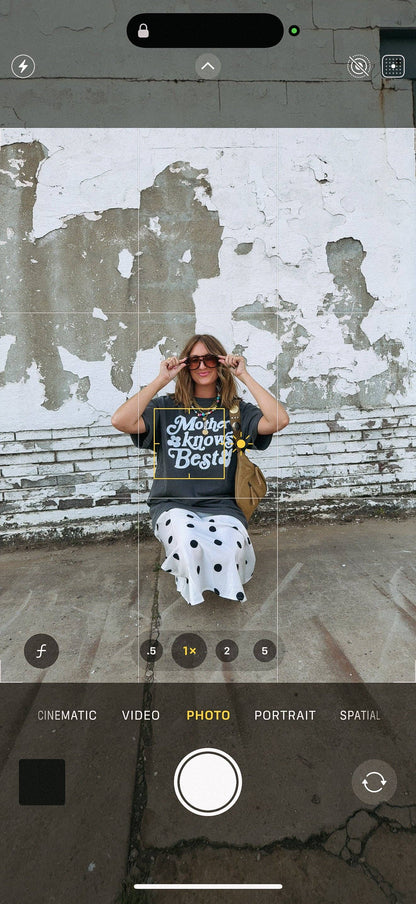 Mother knows best graphic tee