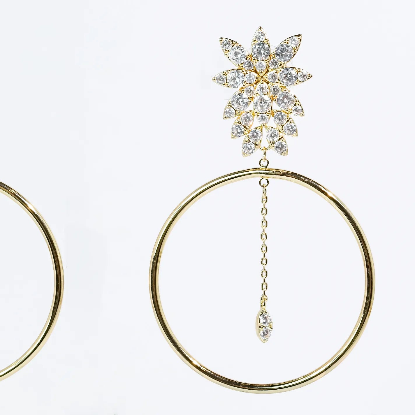 Treasure Jewels Petal Shine Hoop Earrings