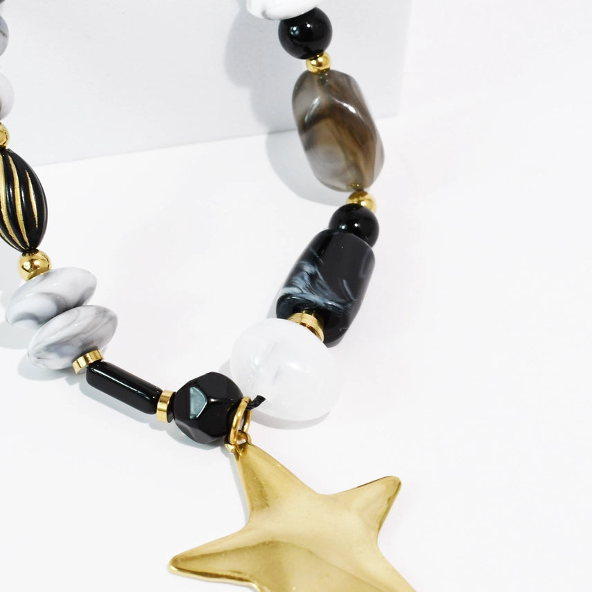 Treasure Jewels Star Glow Black Necklace